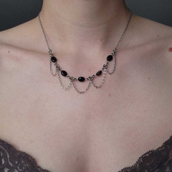 Gothic victorian black onyx chandelier necklace with small silver chain - Picture 3 of 7